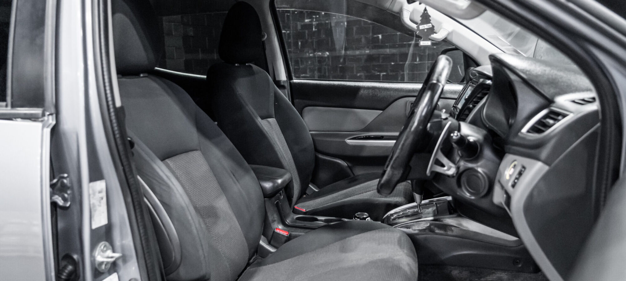 Vehicle Gallery Image