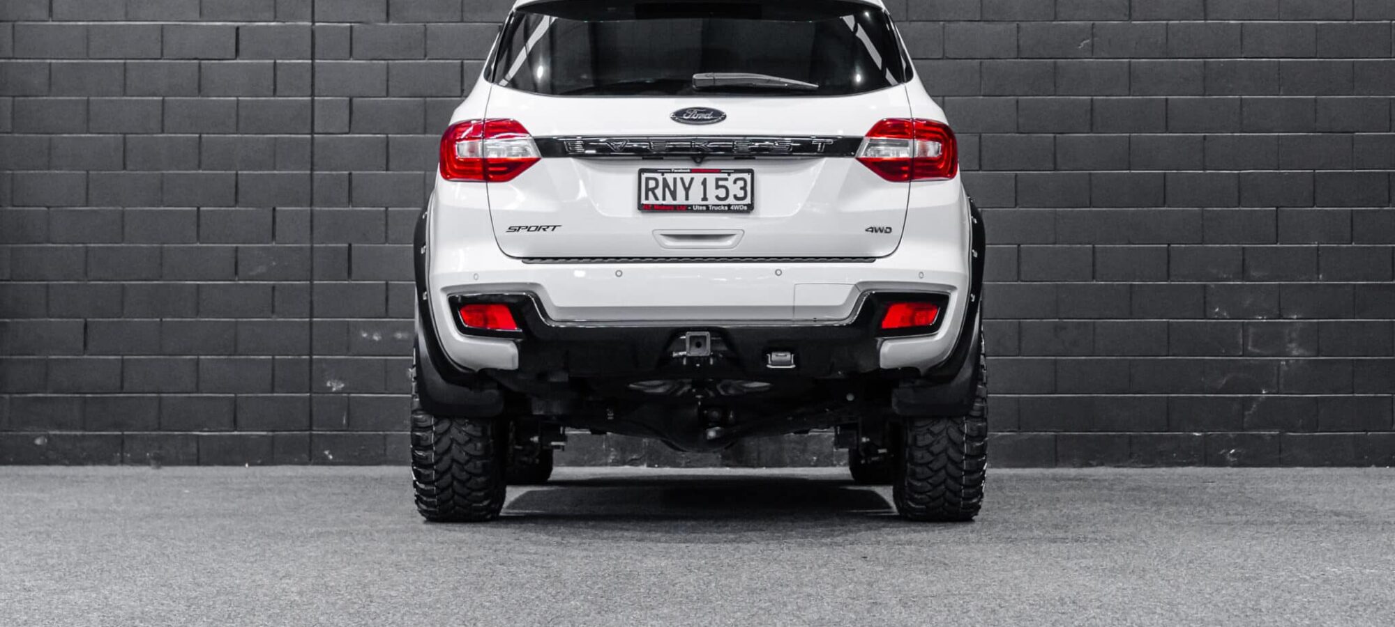 Vehicle Gallery Image