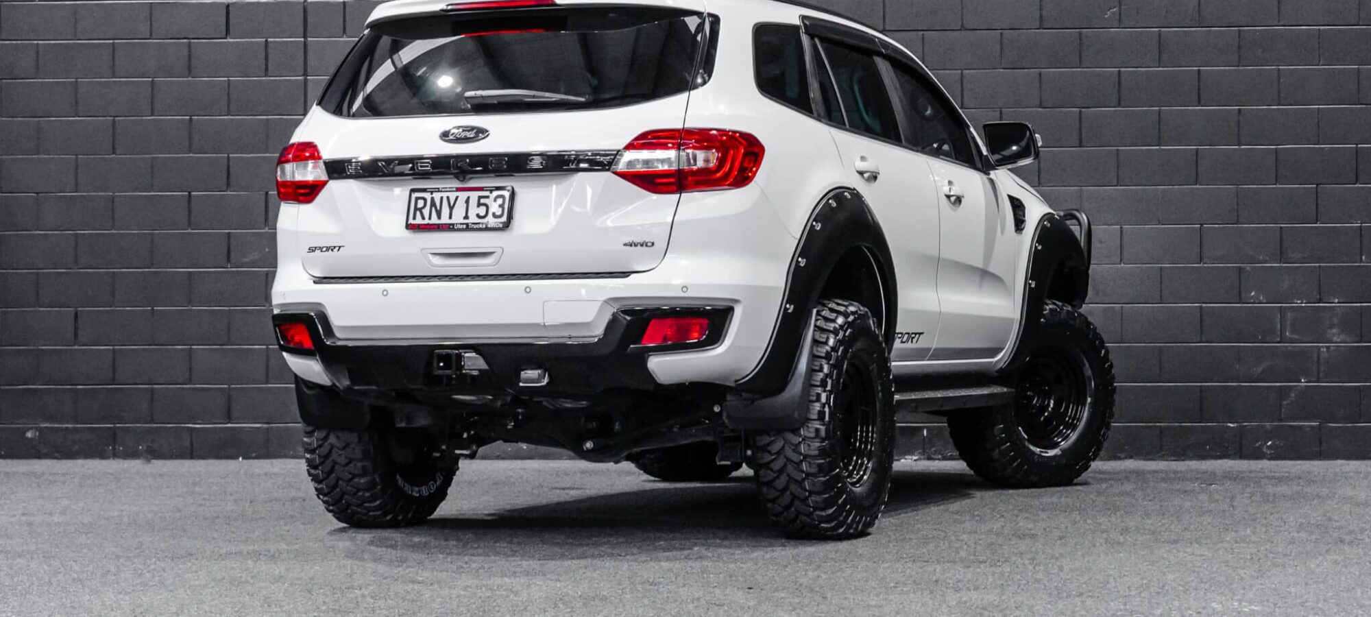 Vehicle Gallery Image