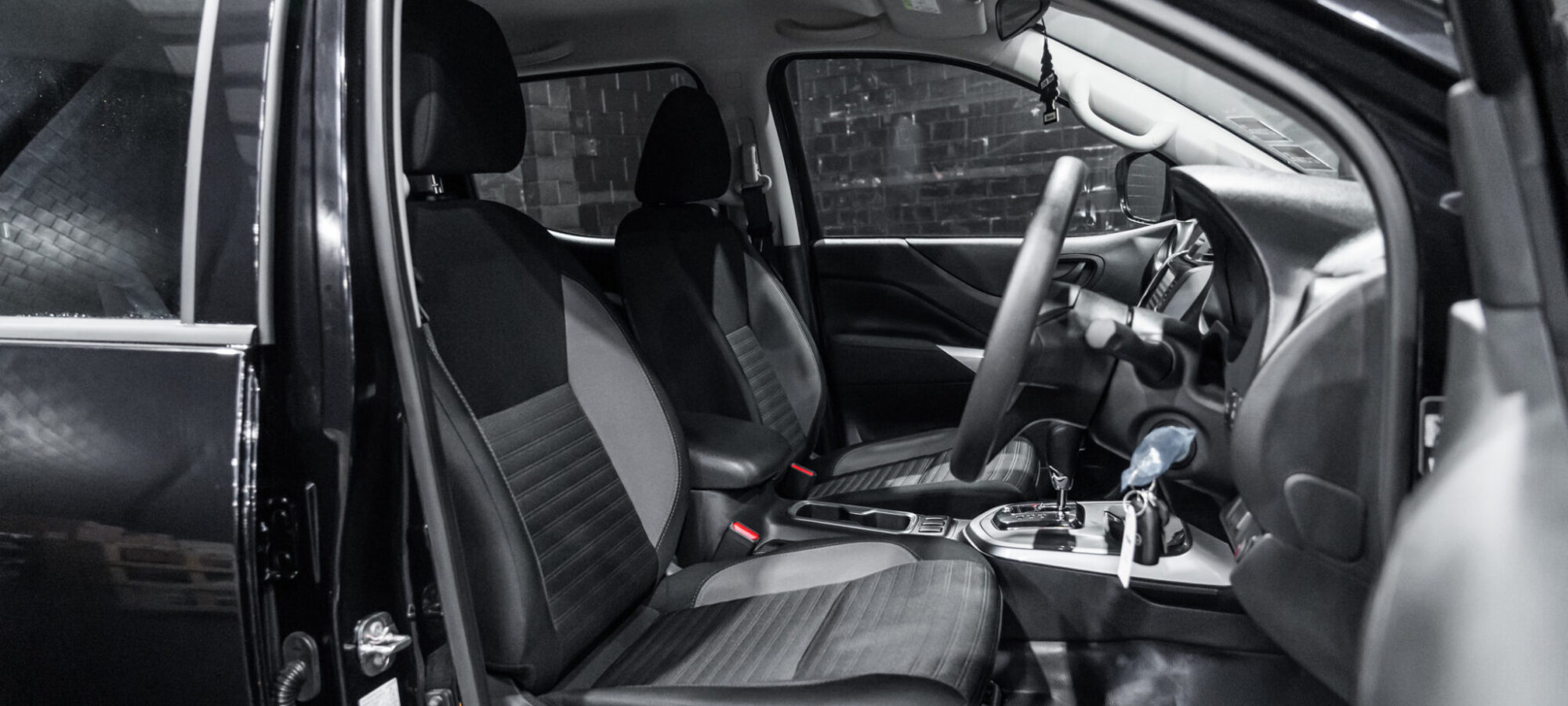 Vehicle Gallery Image