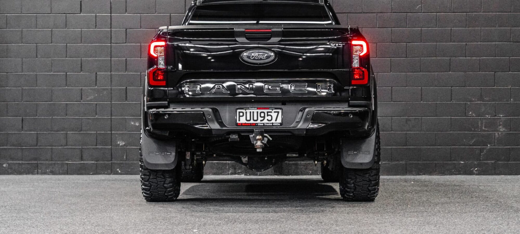 Vehicle Gallery Image