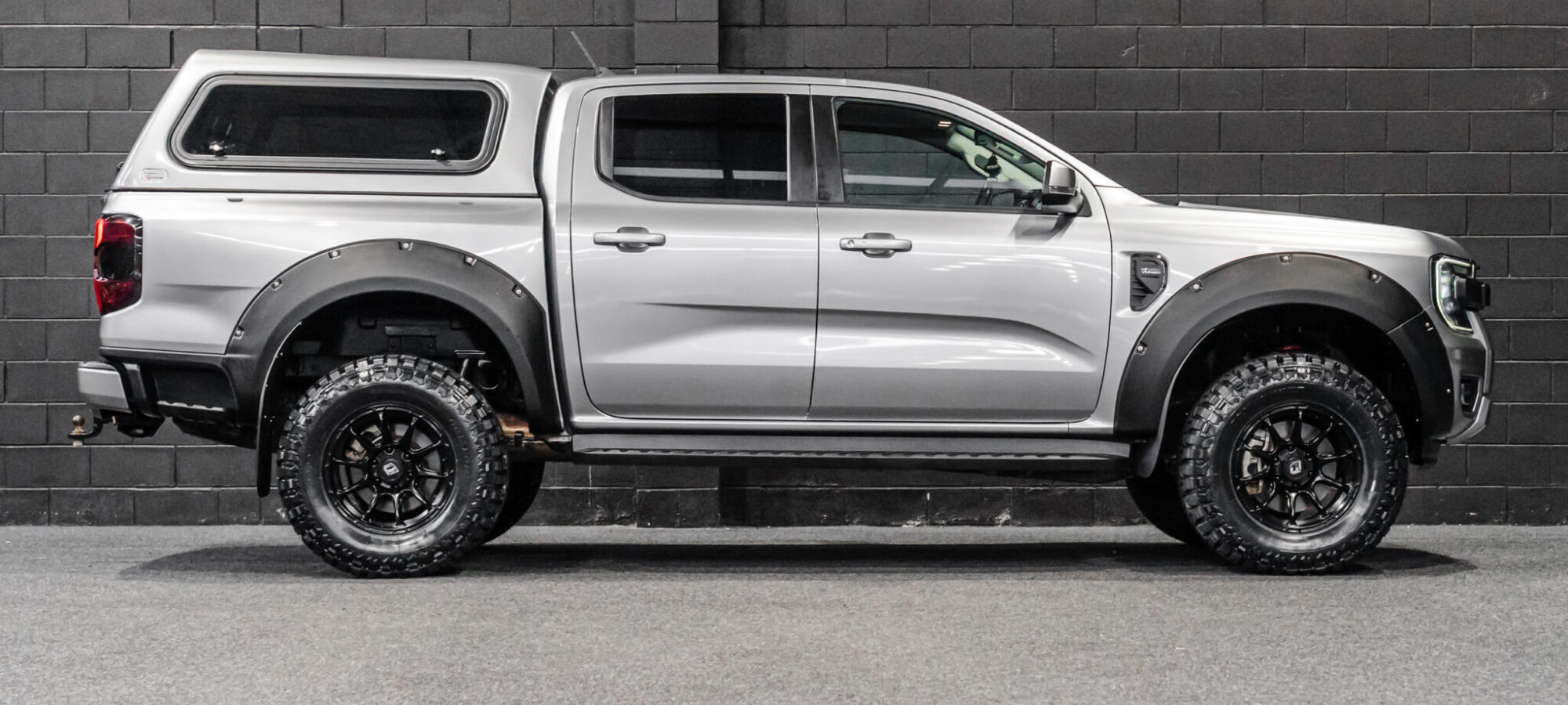 Vehicle Gallery Image