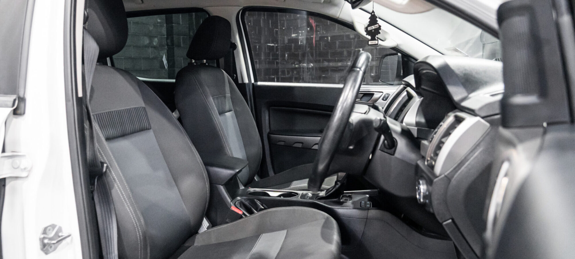 Vehicle Gallery Image