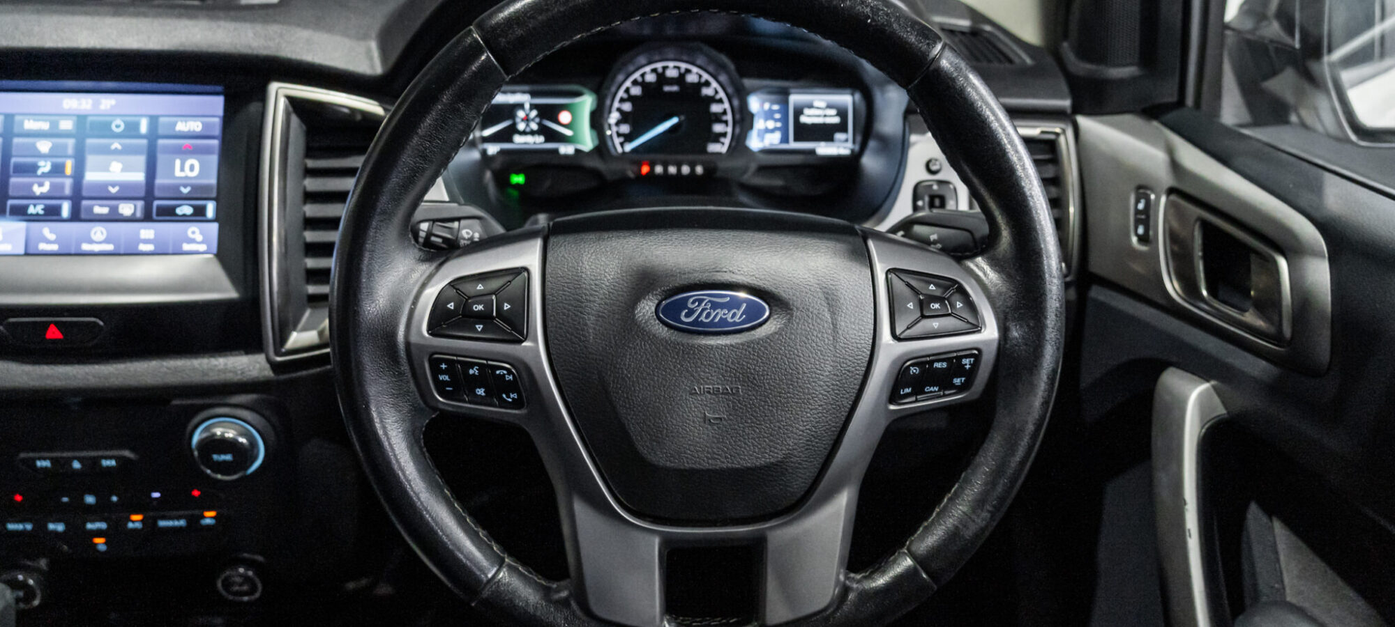 Vehicle Gallery Image