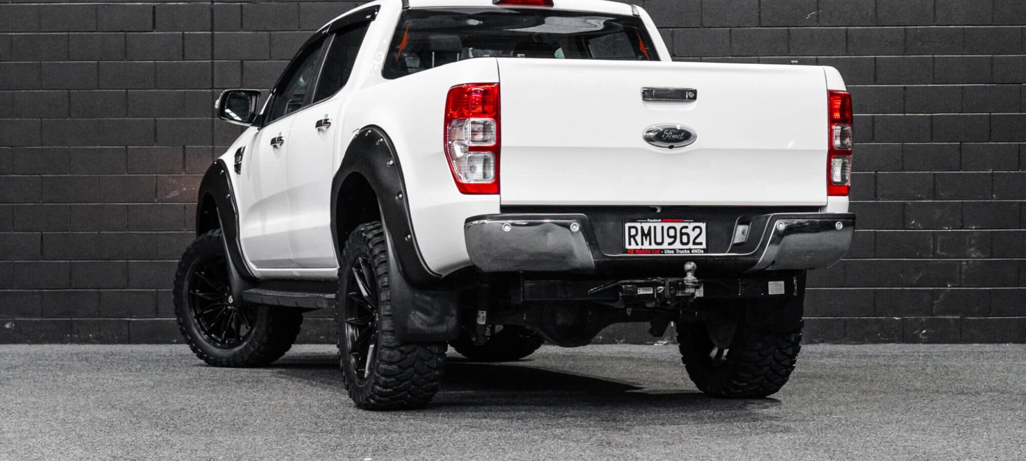 Vehicle Gallery Image