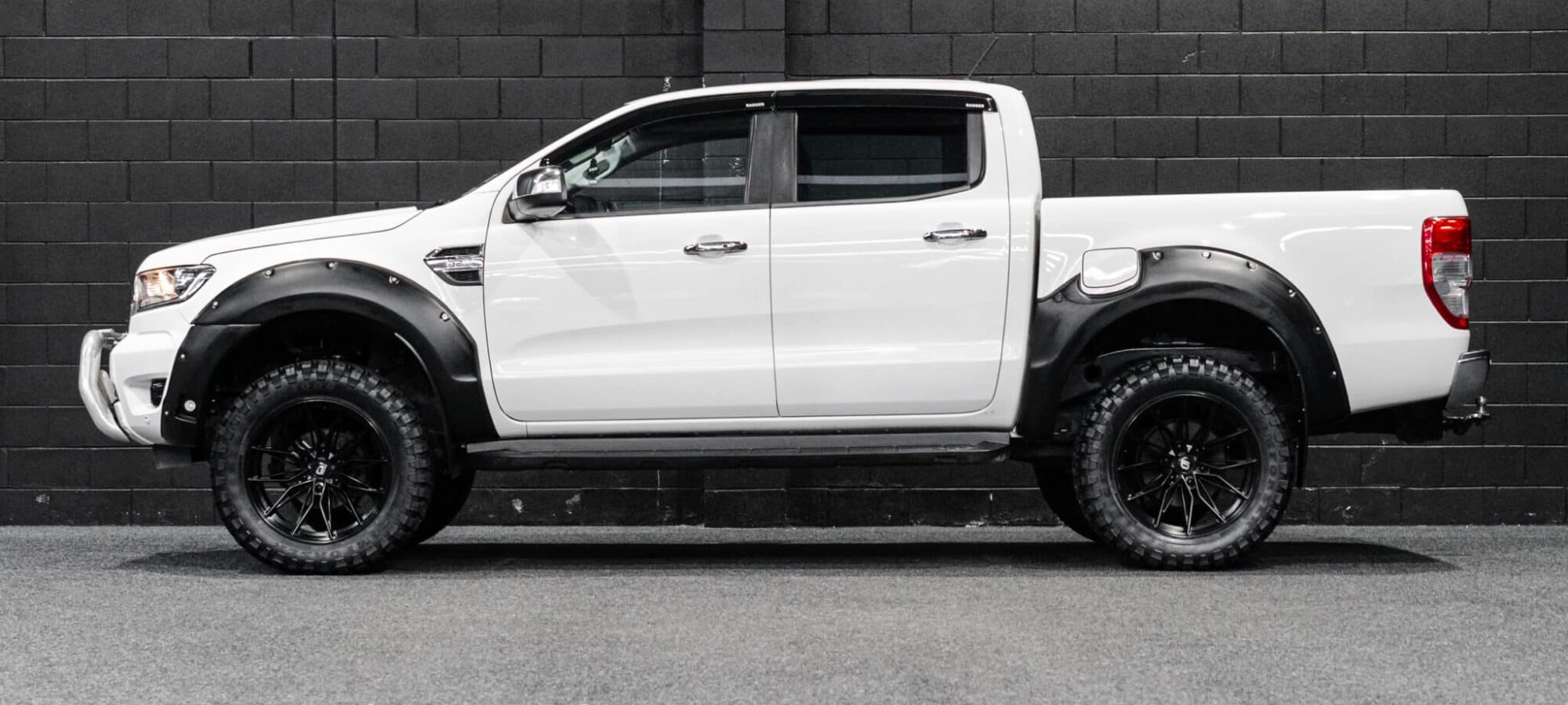 Vehicle Gallery Image