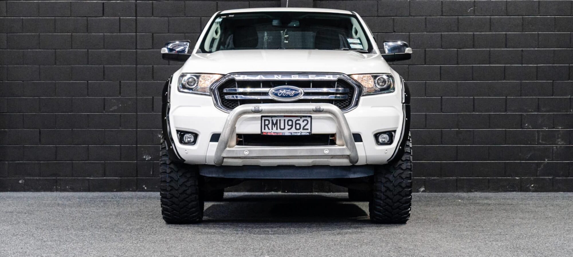 Vehicle Gallery Image