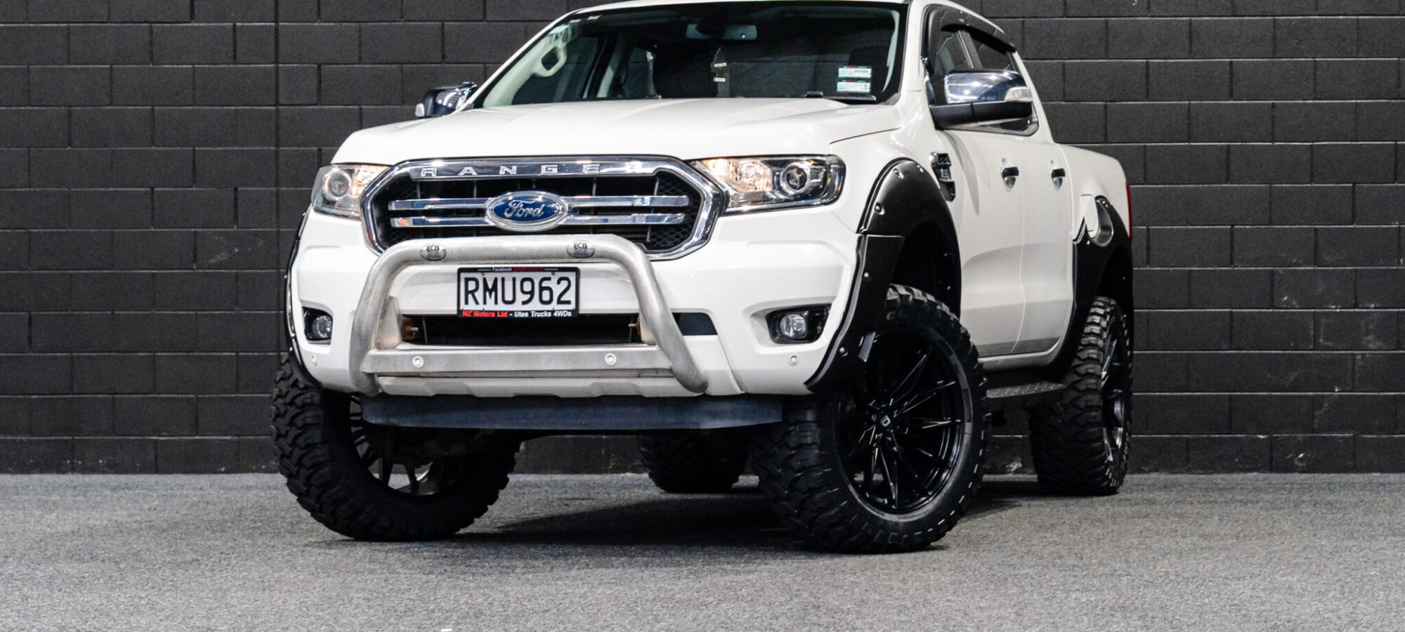 Vehicle Gallery Image