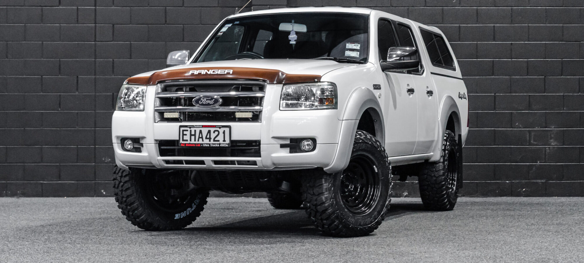 Vehicle Gallery Image