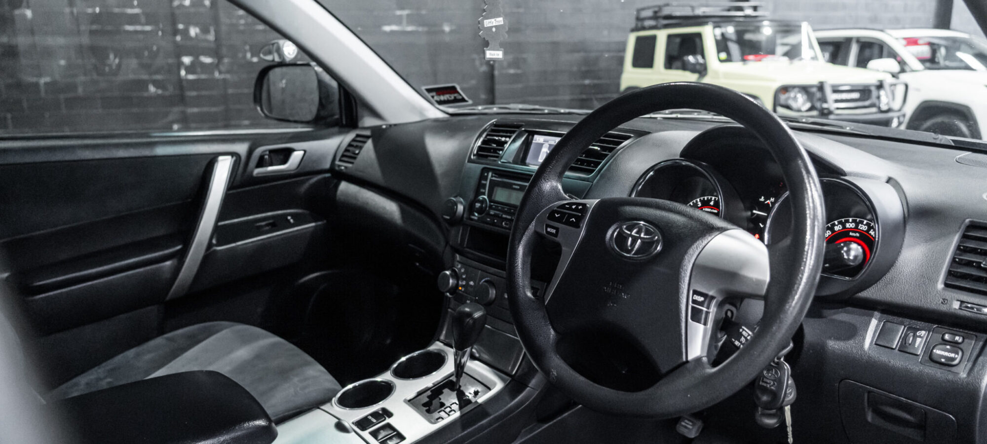 Vehicle Gallery Image