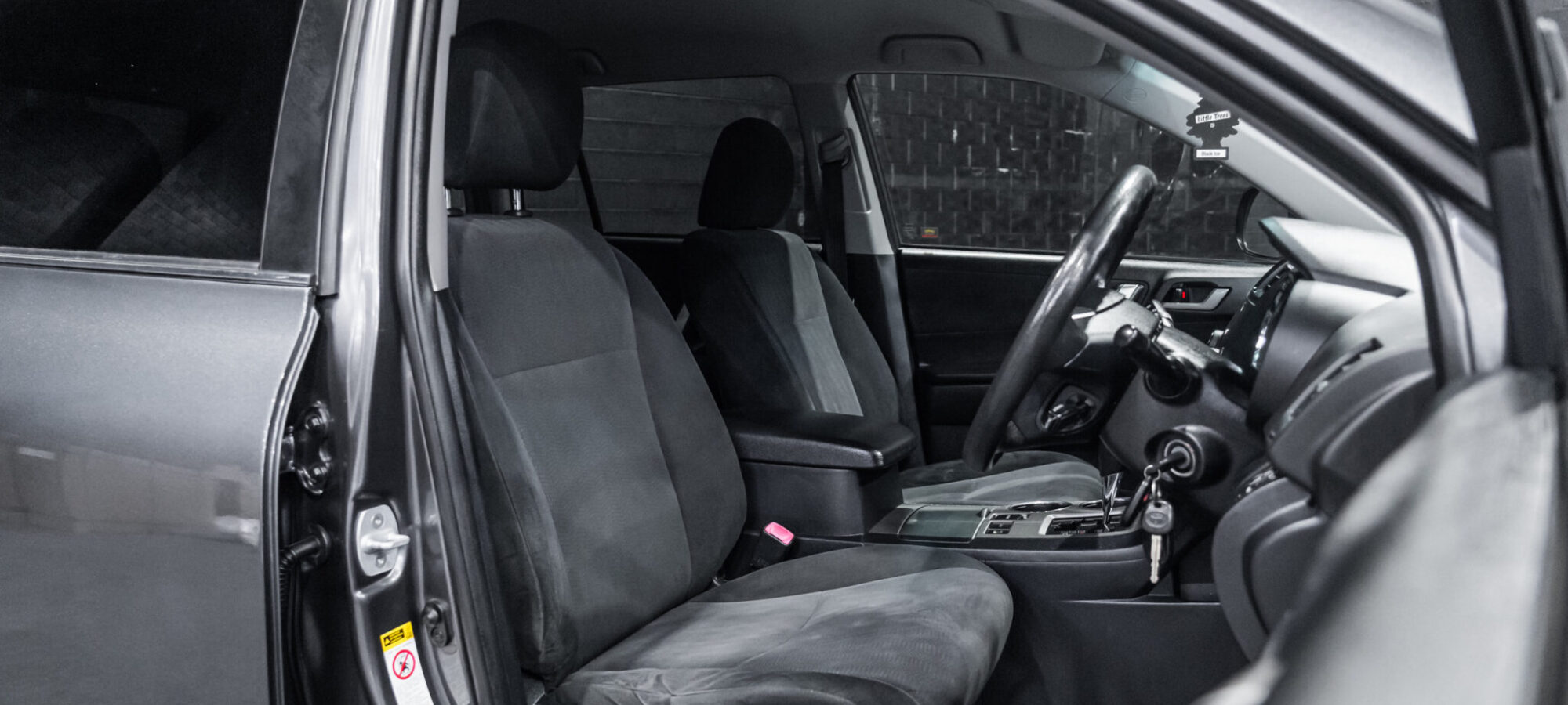 Vehicle Gallery Image