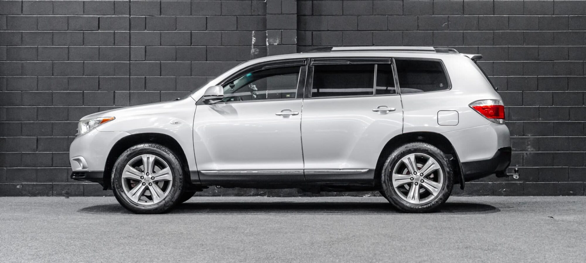 Vehicle Gallery Image