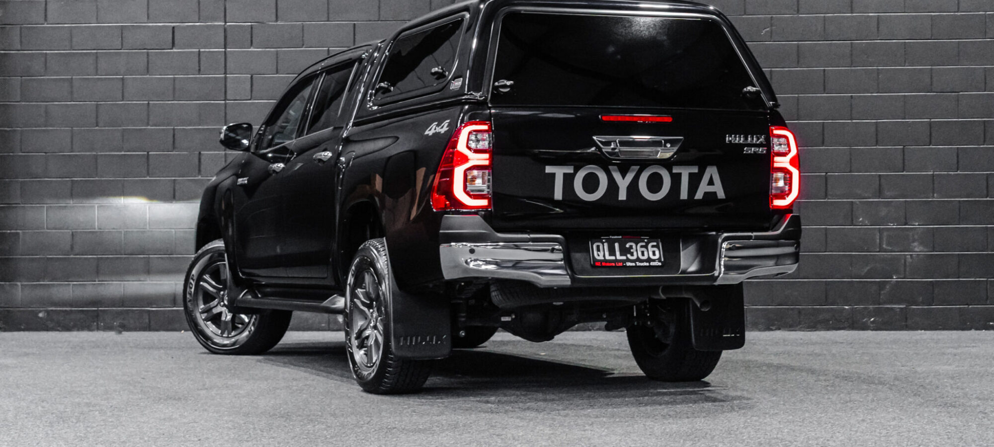 Vehicle Gallery Image