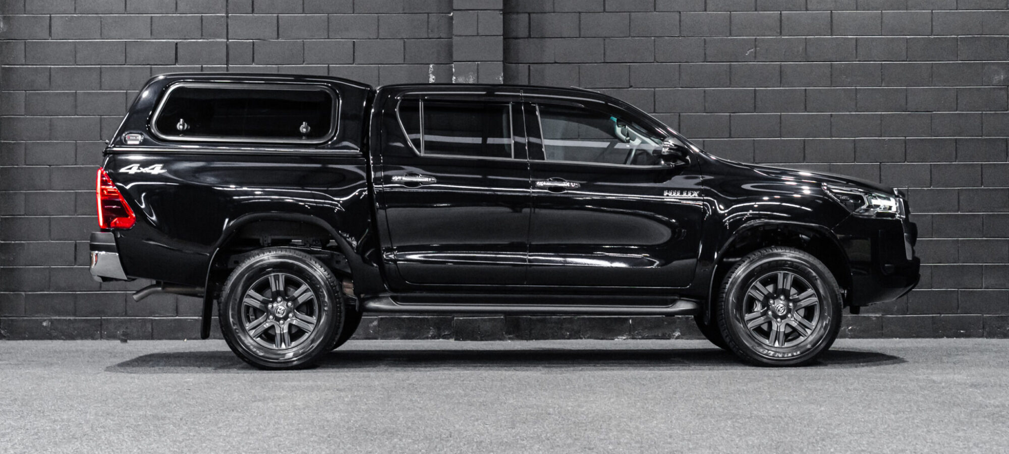 Vehicle Gallery Image