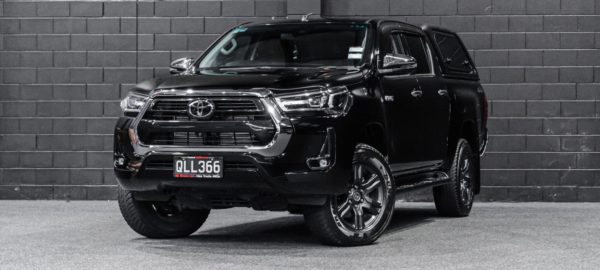 Vehicle Gallery Image