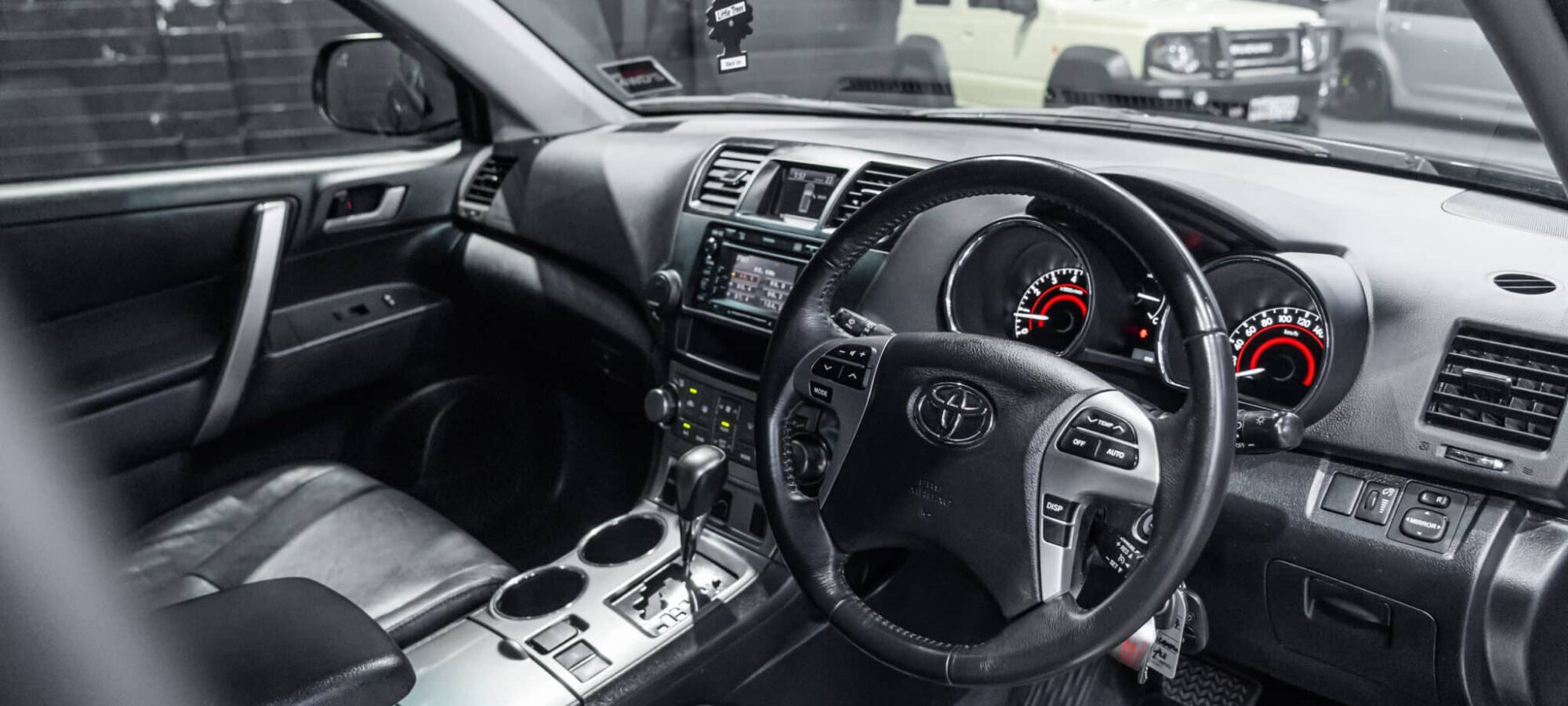 Vehicle Gallery Image