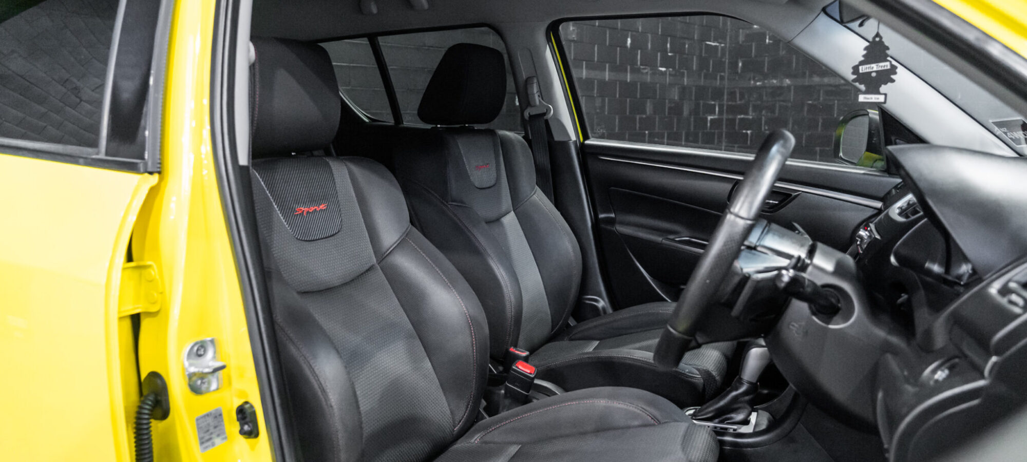 Vehicle Gallery Image