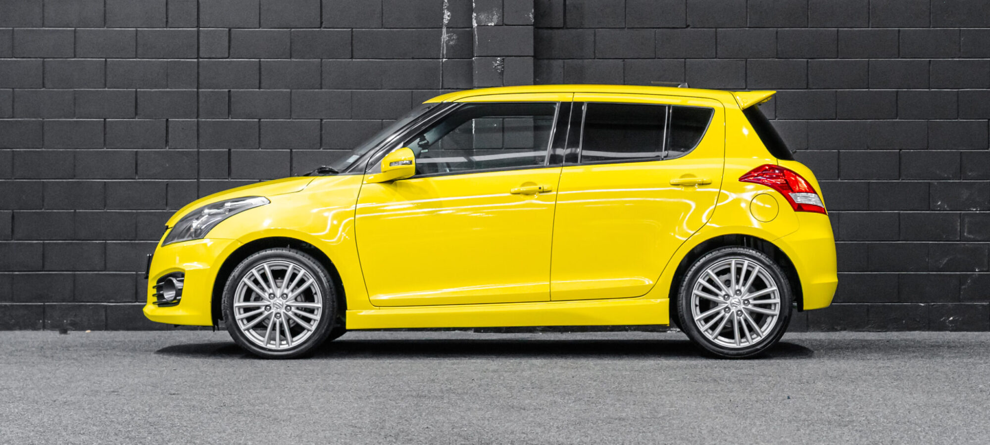 Vehicle Gallery Image