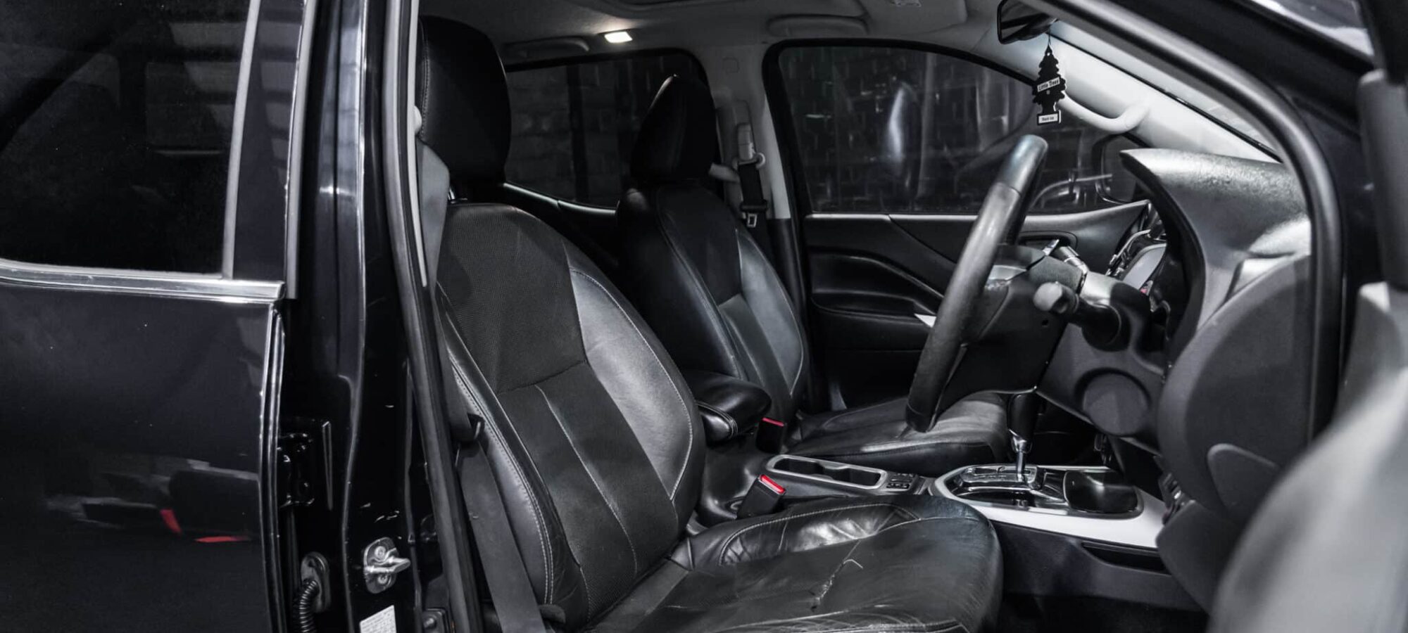 Vehicle Gallery Image