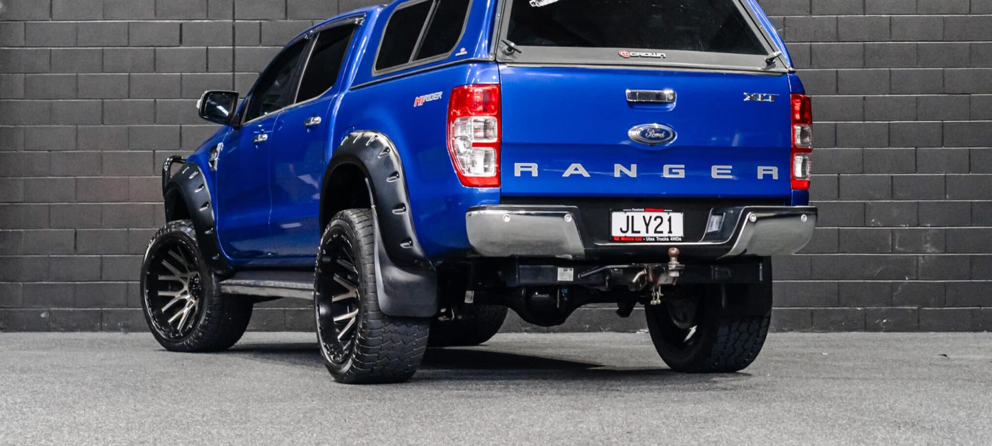 Vehicle Gallery Image