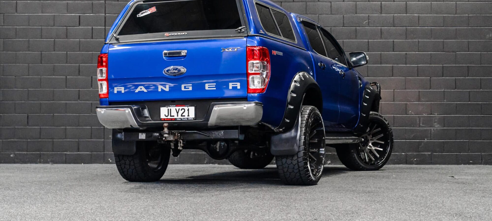 Vehicle Gallery Image