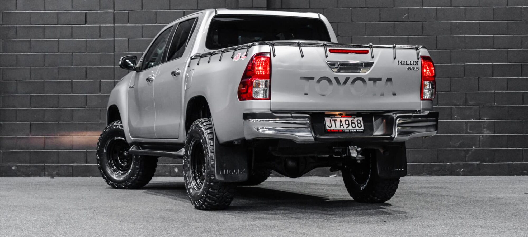 Vehicle Gallery Image