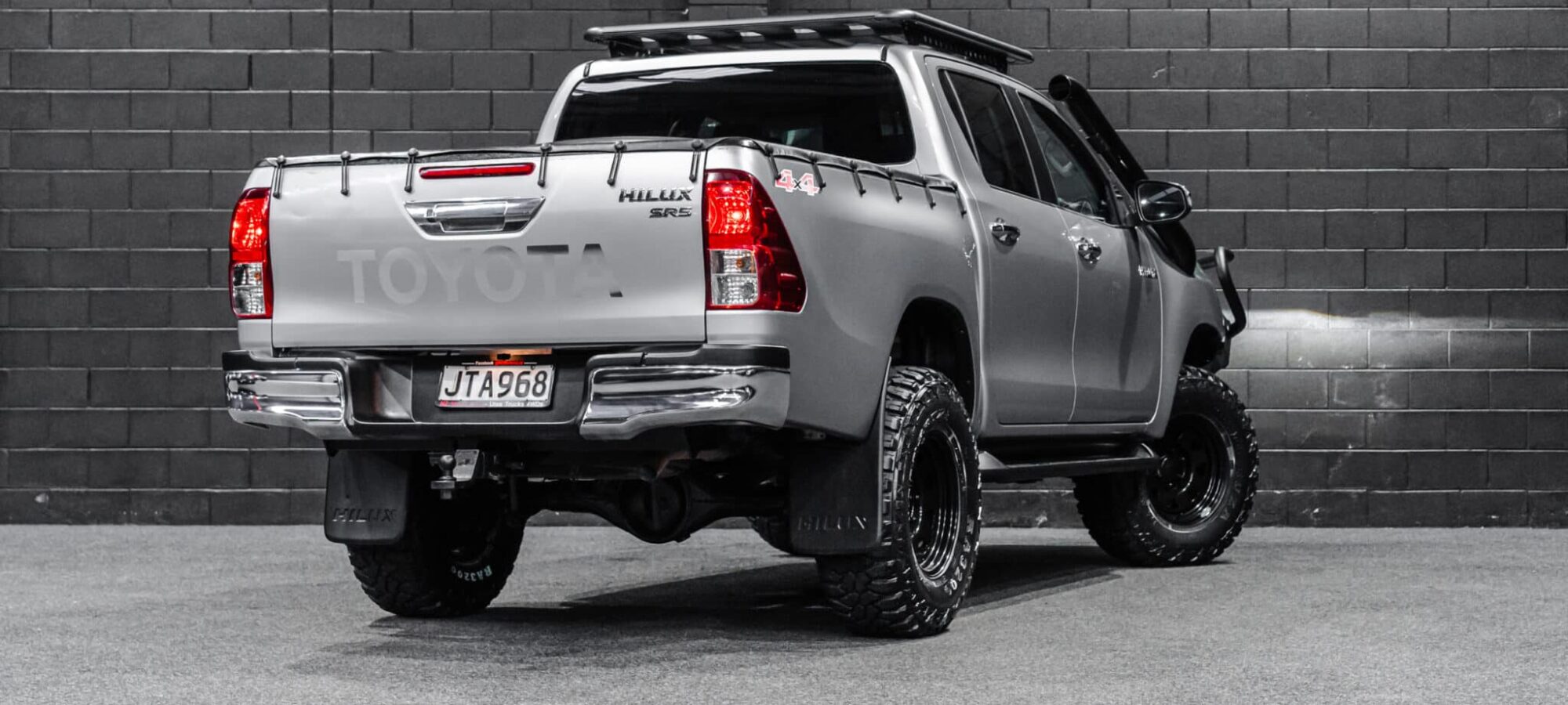 Vehicle Gallery Image