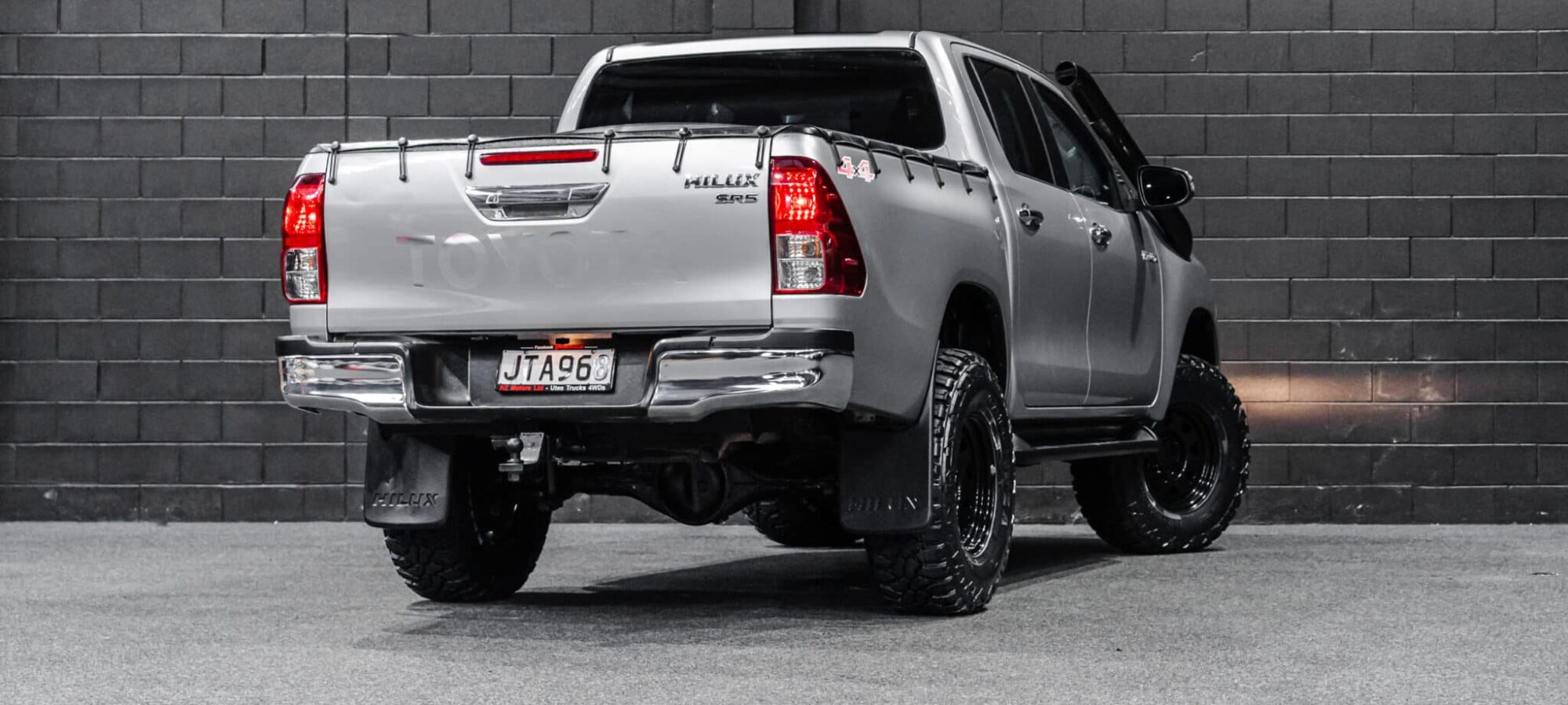 Vehicle Gallery Image