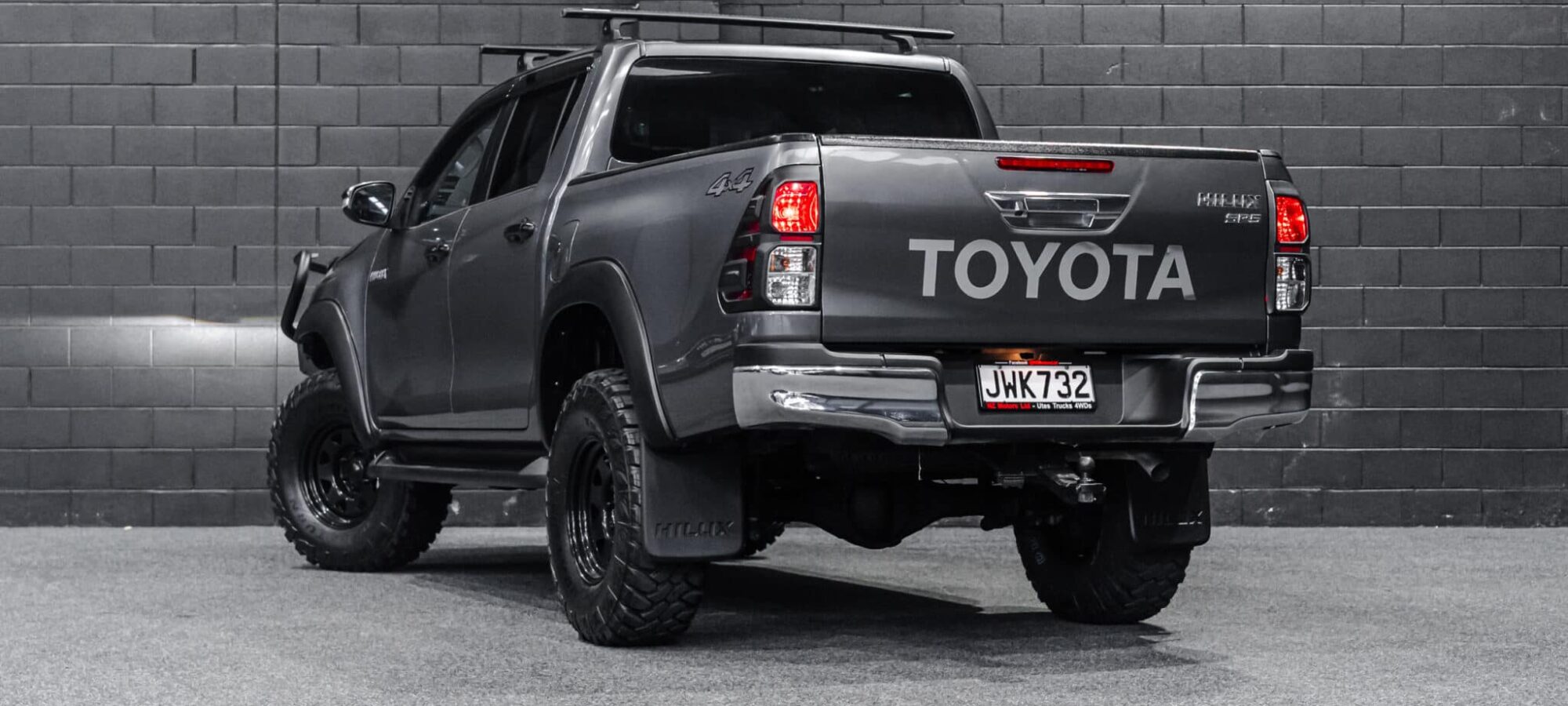 Vehicle Gallery Image