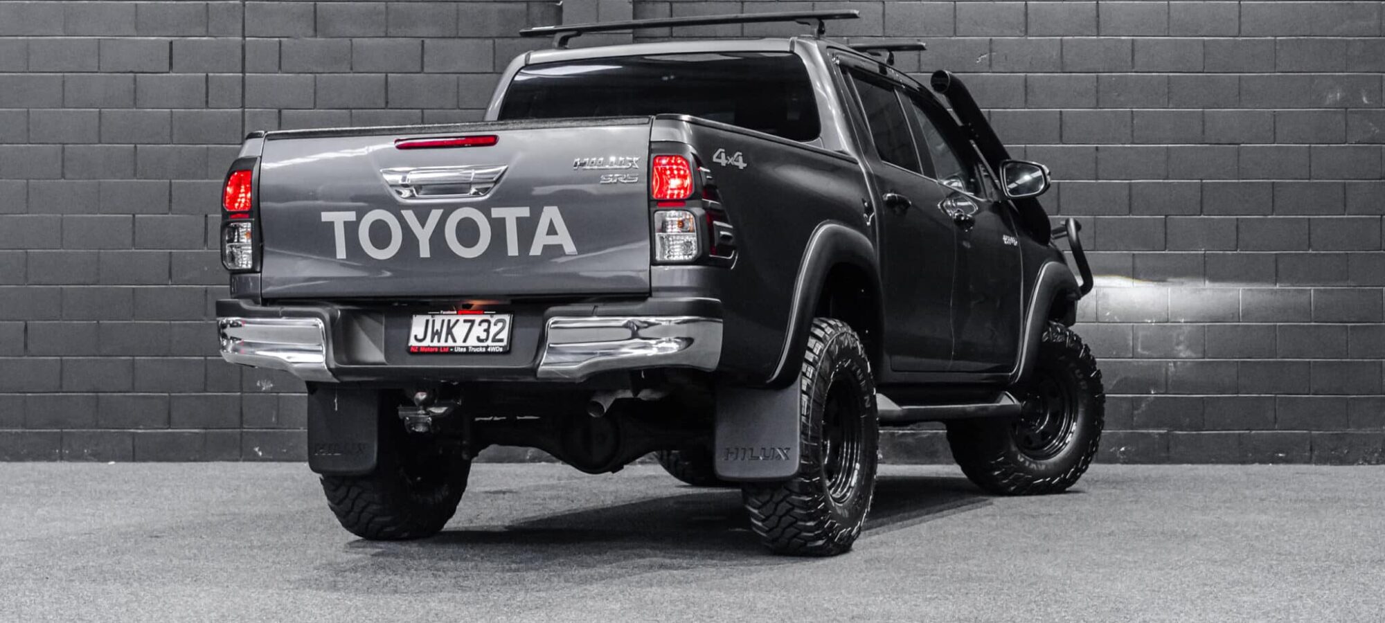 Vehicle Gallery Image