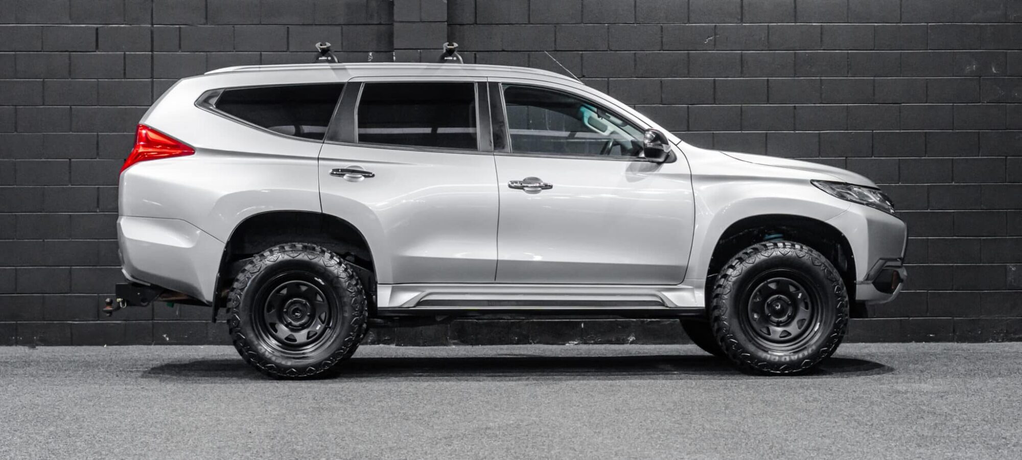 Vehicle Gallery Image