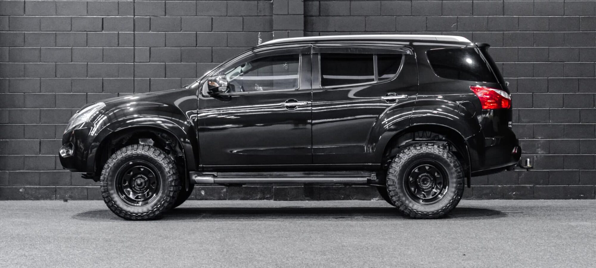 Vehicle Gallery Image