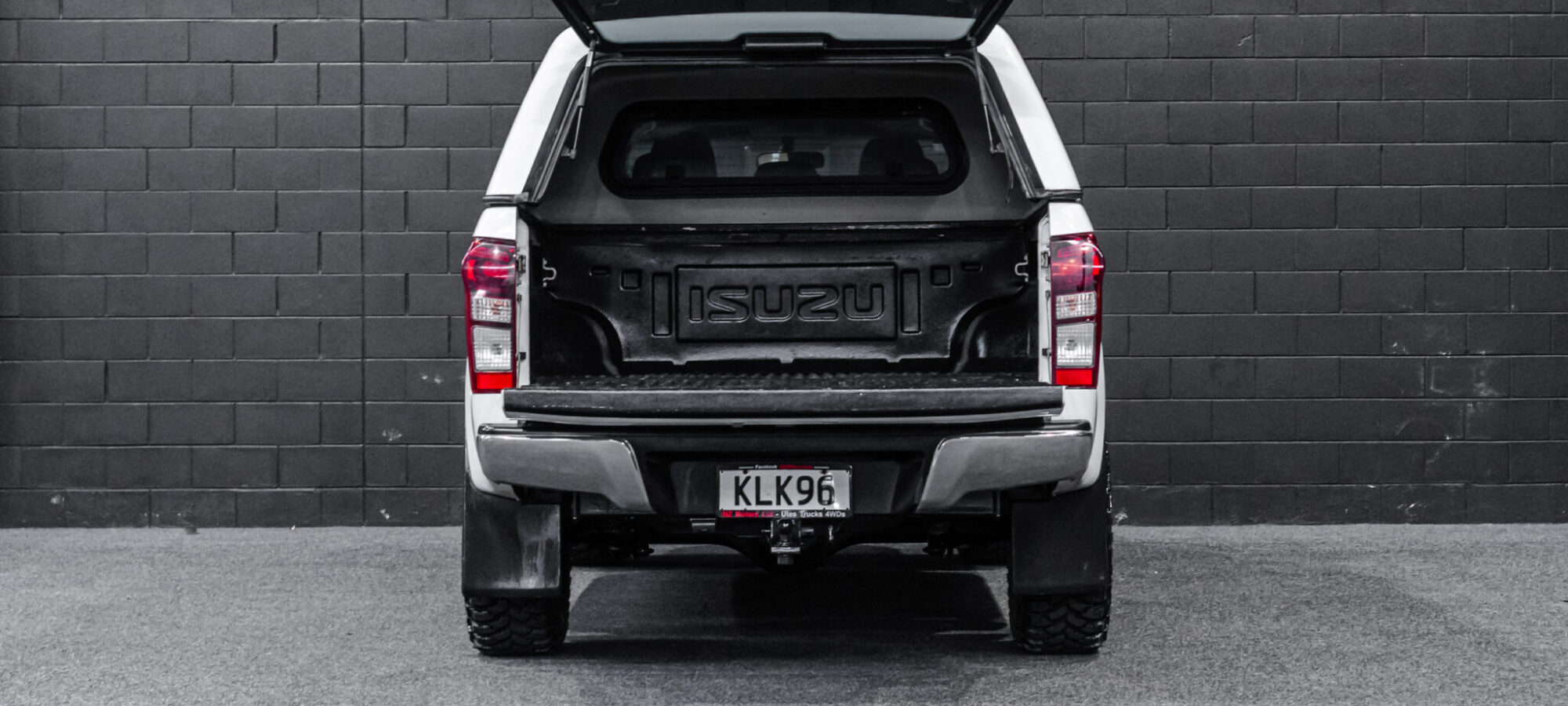 Vehicle Gallery Image