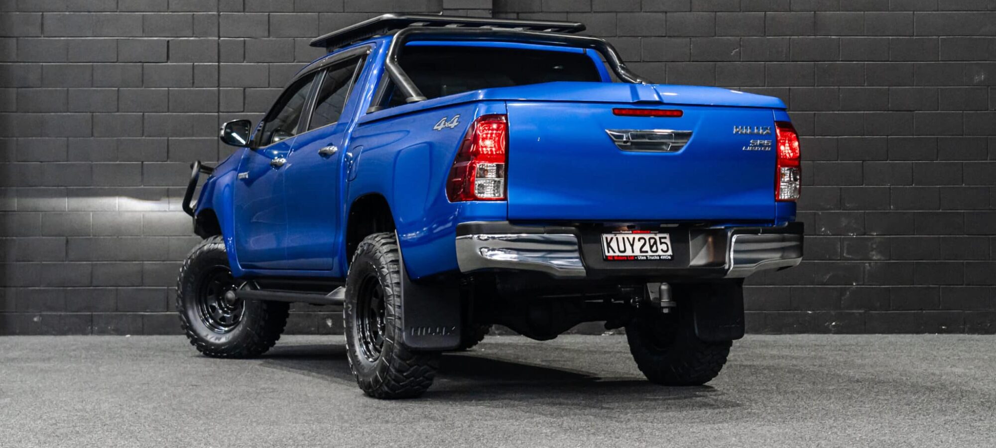 Vehicle Gallery Image