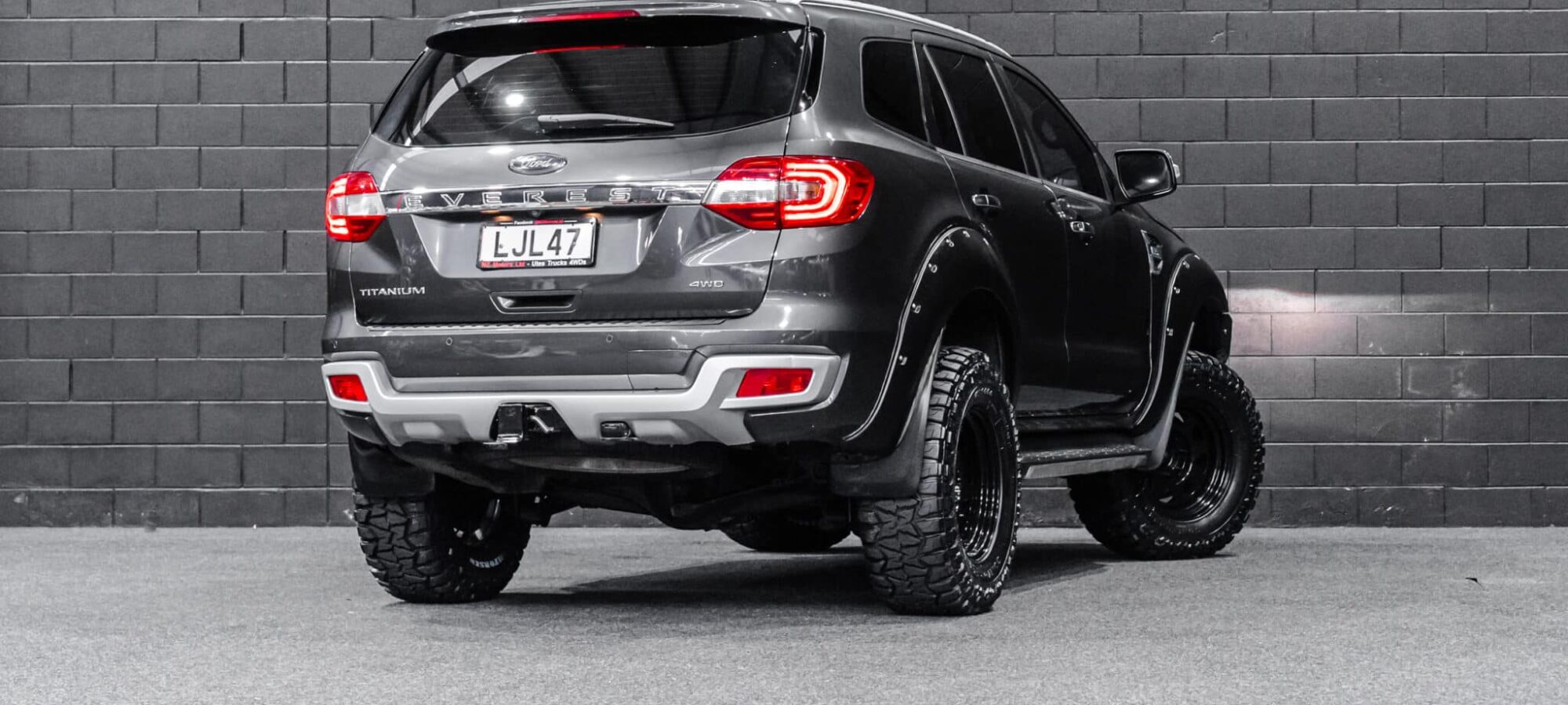 Vehicle Gallery Image