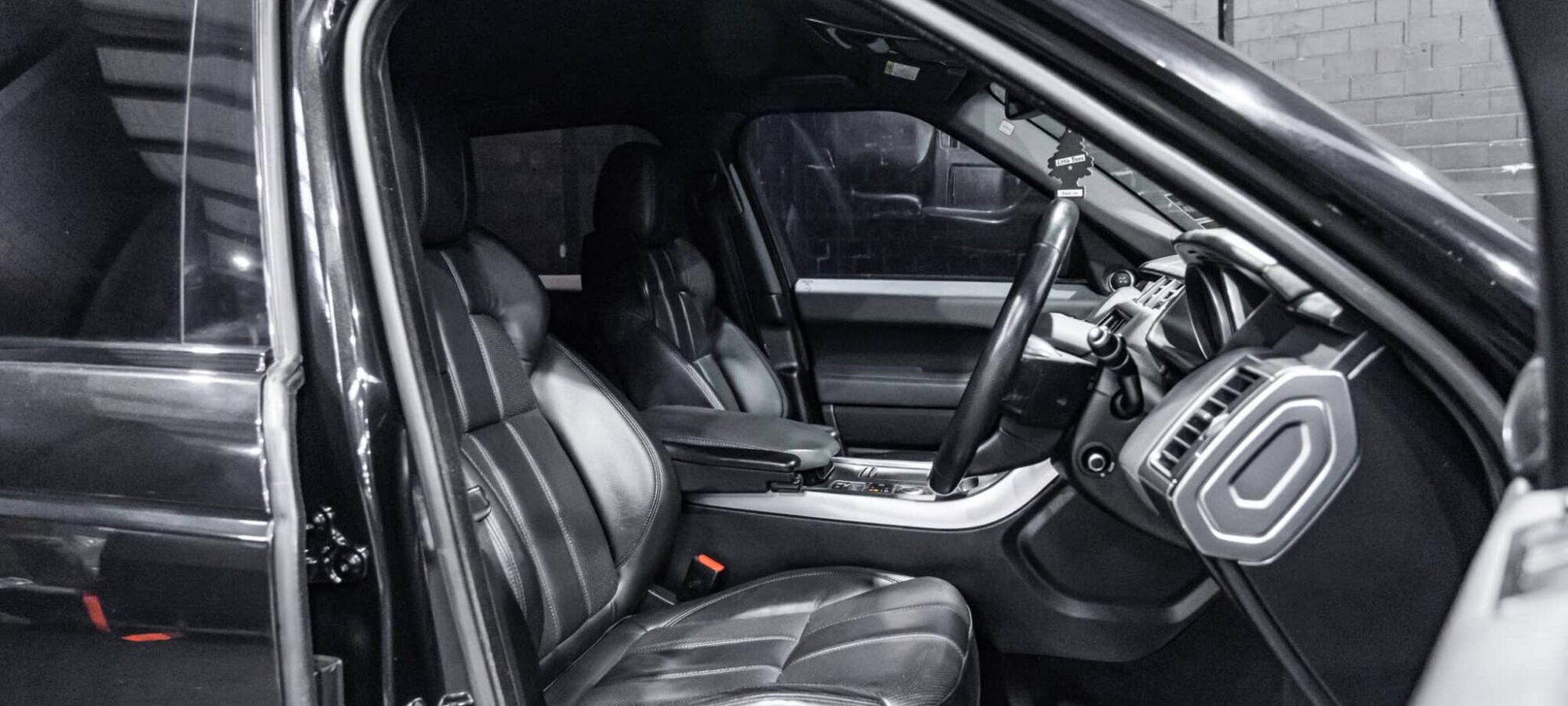 Vehicle Gallery Image