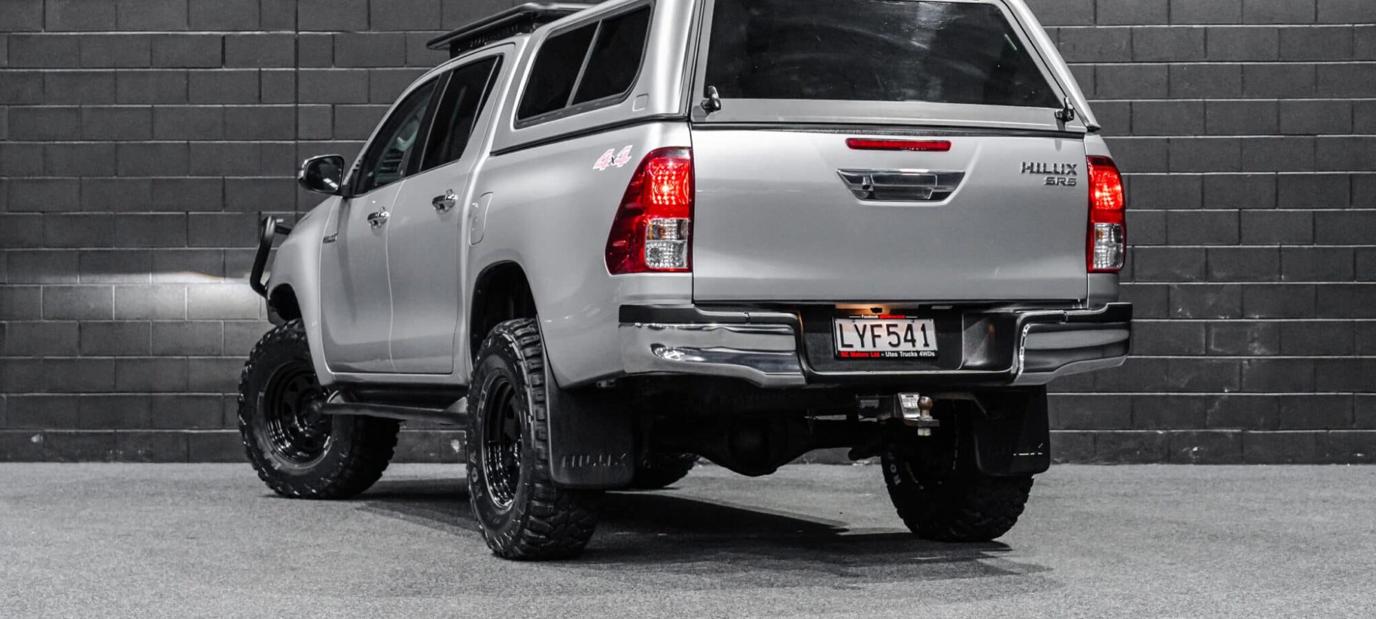 Vehicle Gallery Image