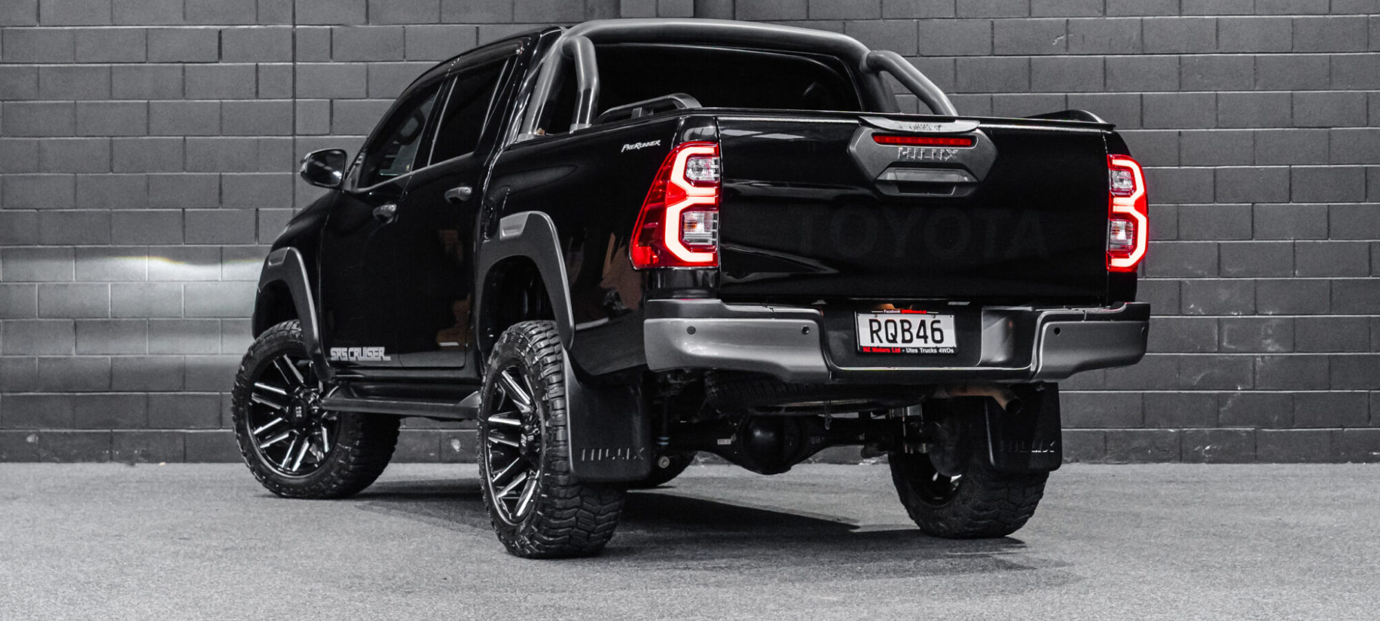 Vehicle Gallery Image