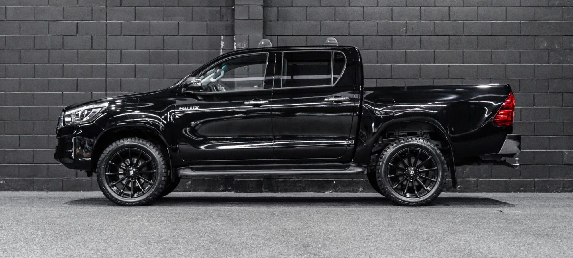 Vehicle Gallery Image