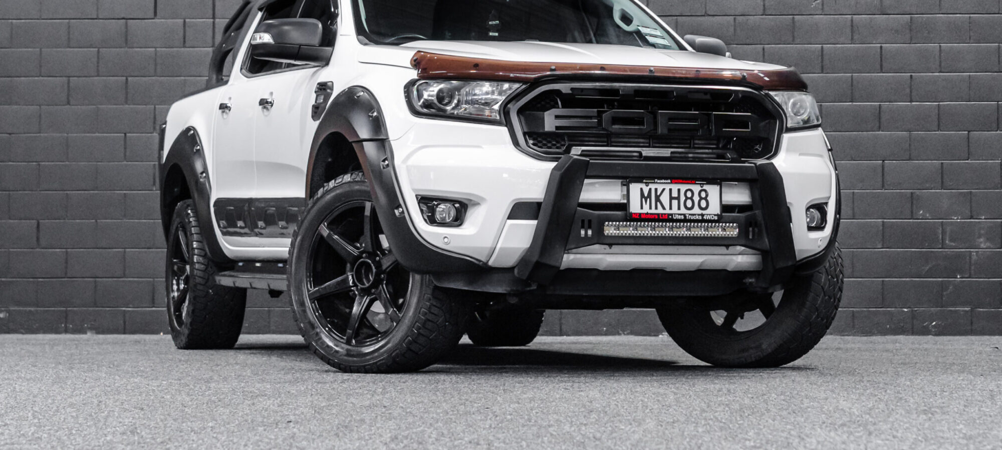 Vehicle Gallery Image