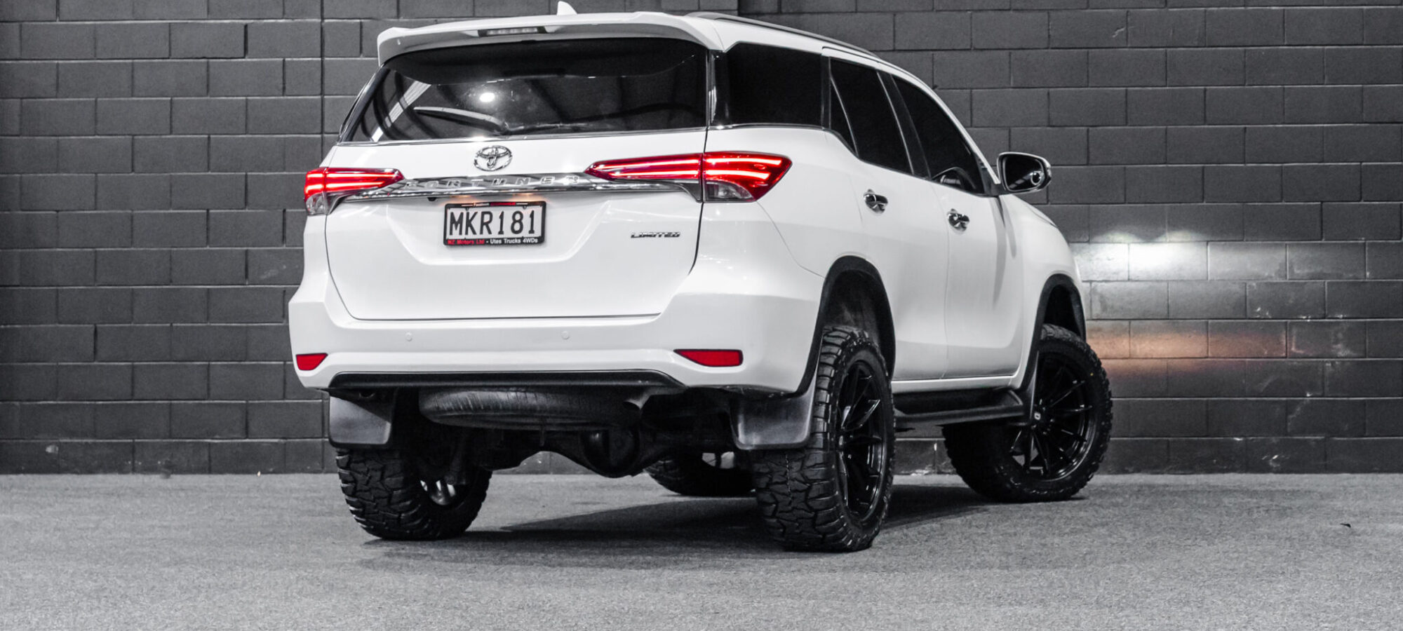 Vehicle Gallery Image