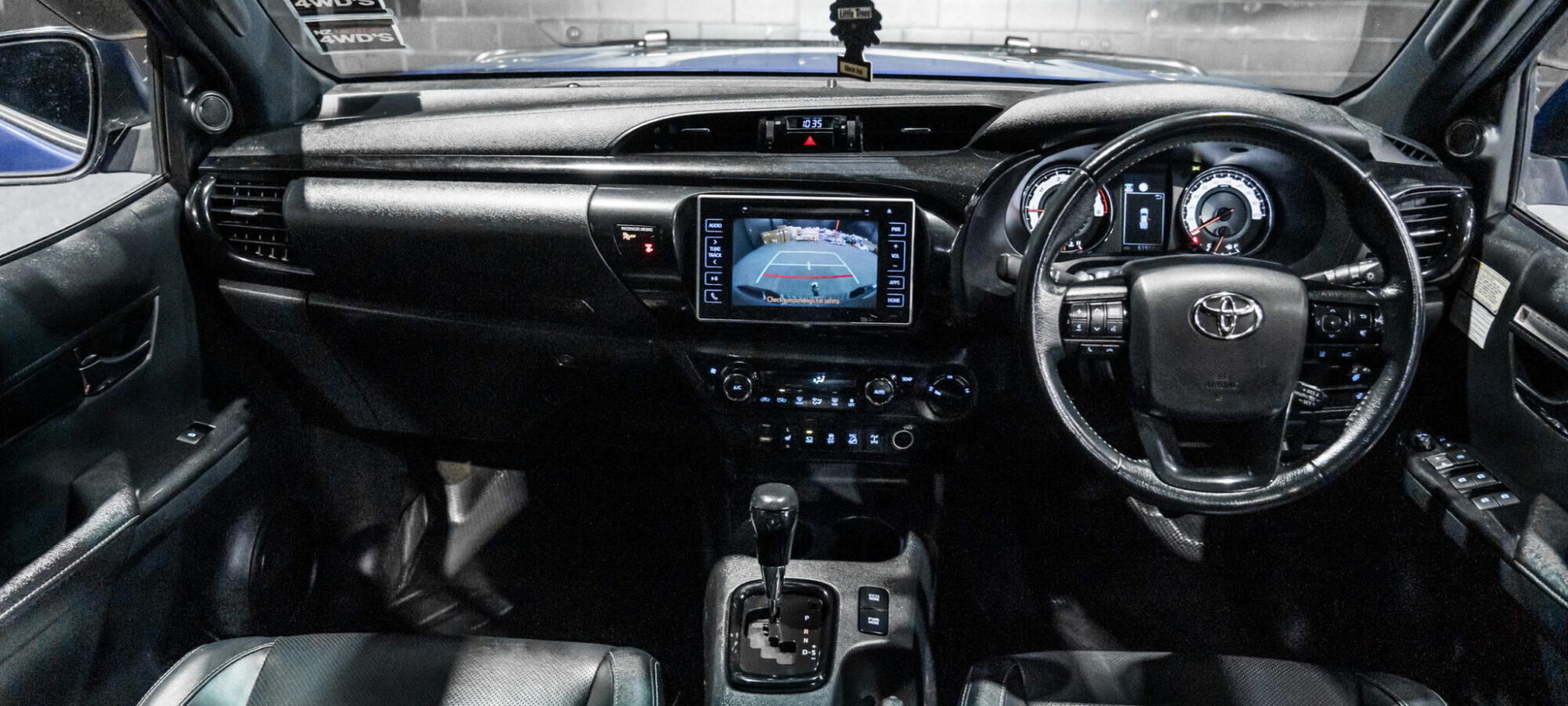 Vehicle Gallery Image