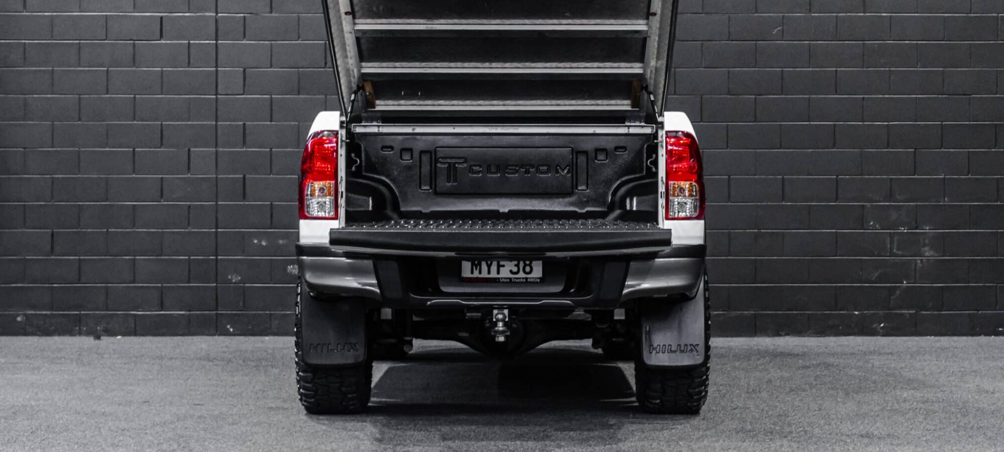 Vehicle Gallery Image