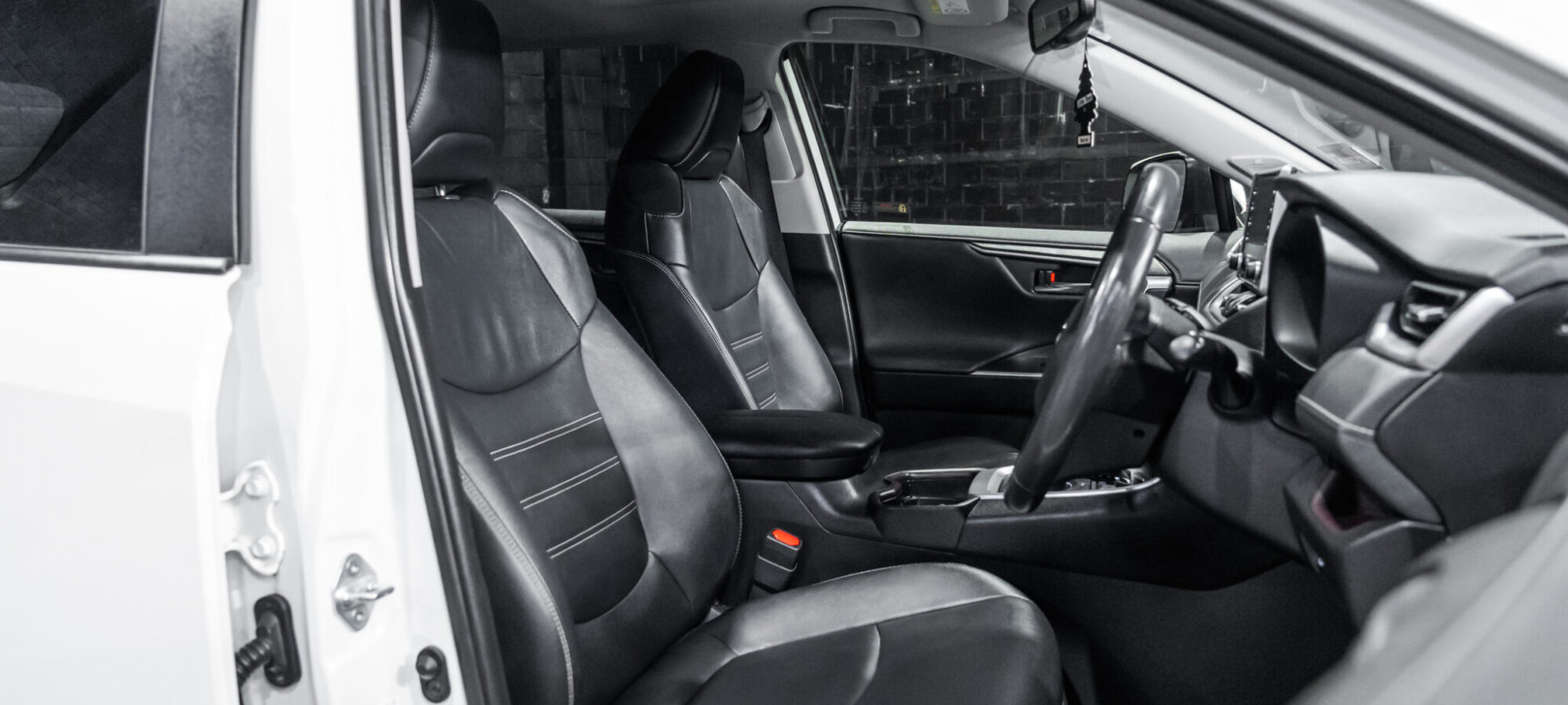 Vehicle Gallery Image