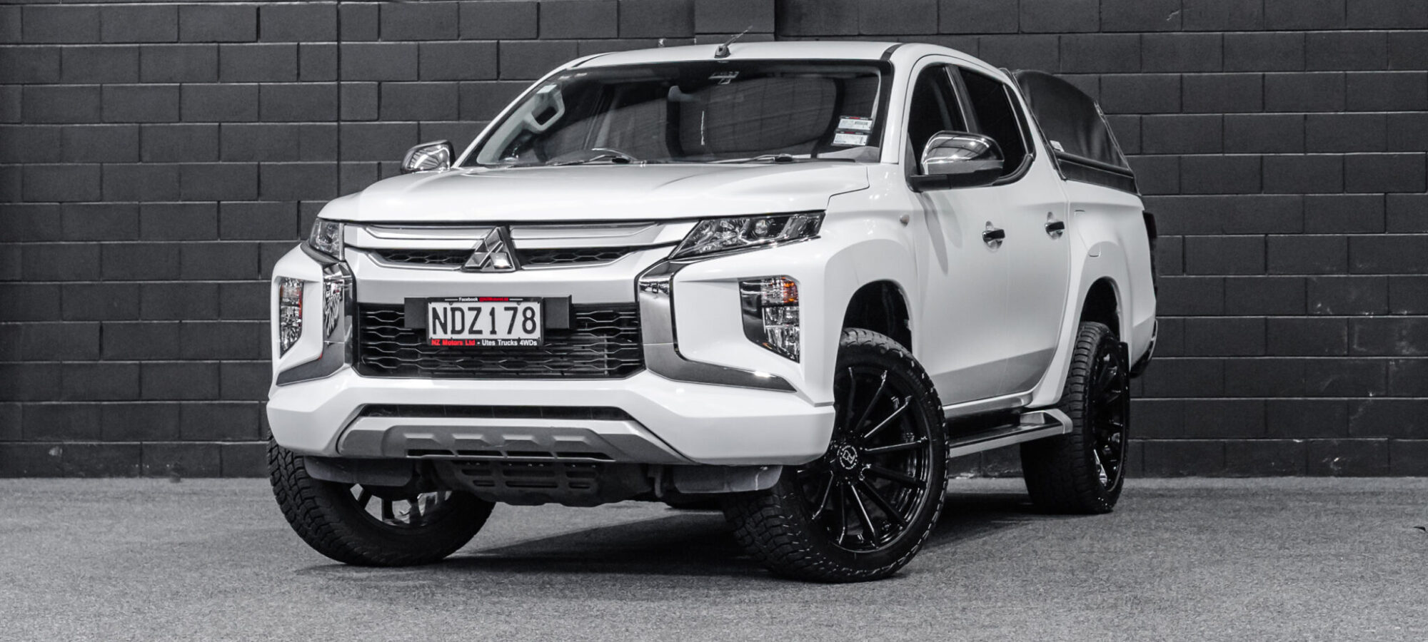 Vehicle Gallery Image