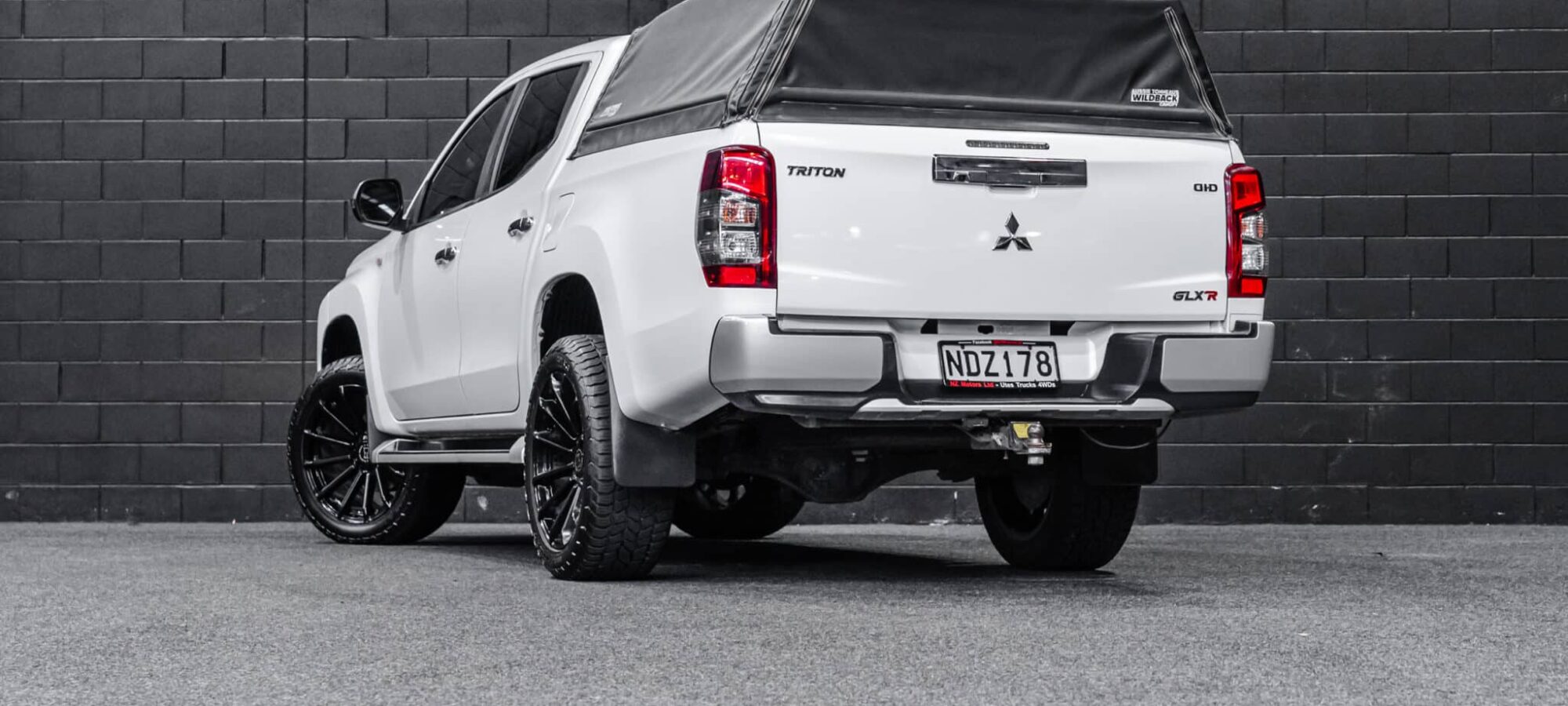 Vehicle Gallery Image