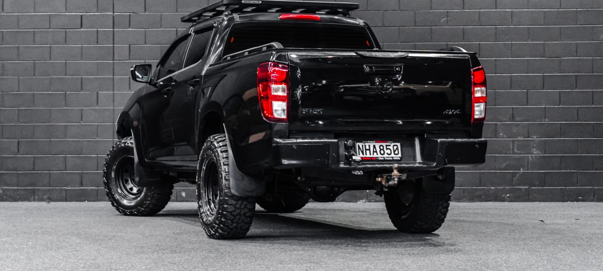 Vehicle Gallery Image