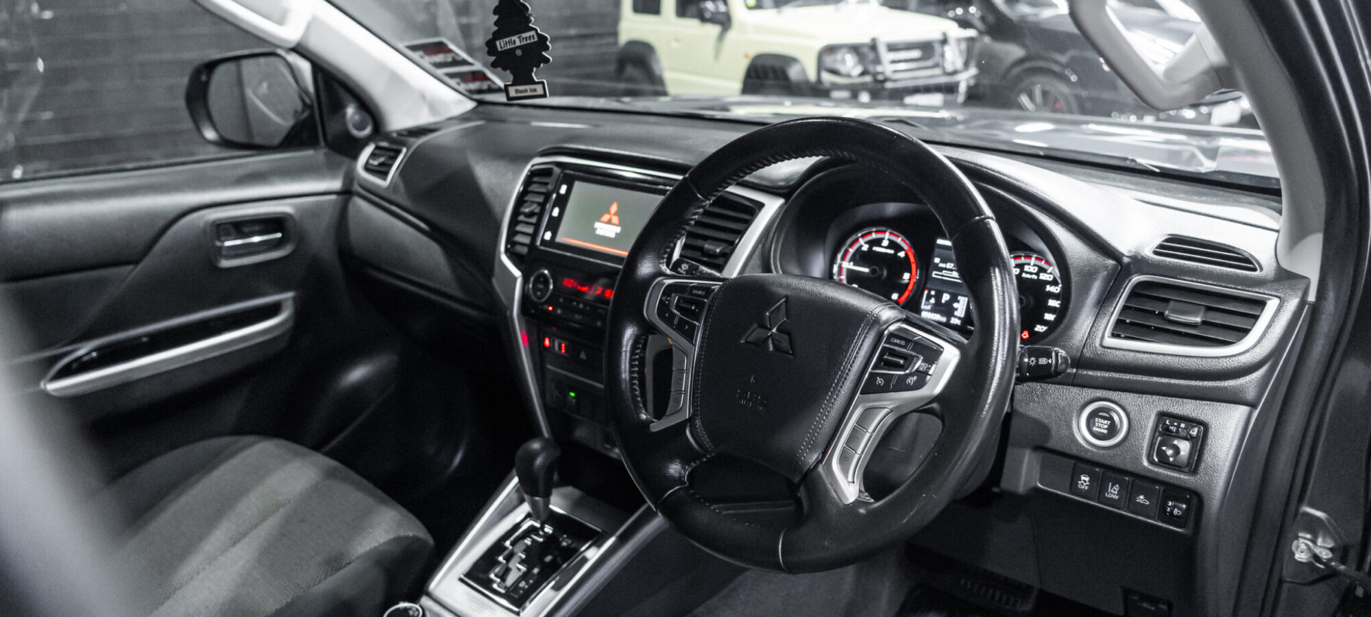 Vehicle Gallery Image