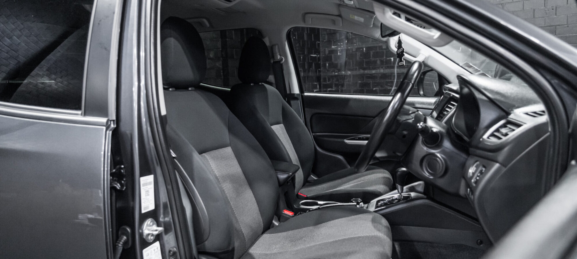 Vehicle Gallery Image