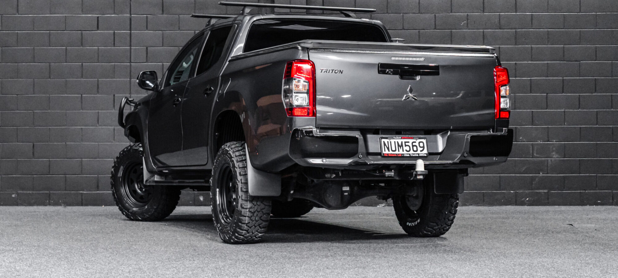 Vehicle Gallery Image